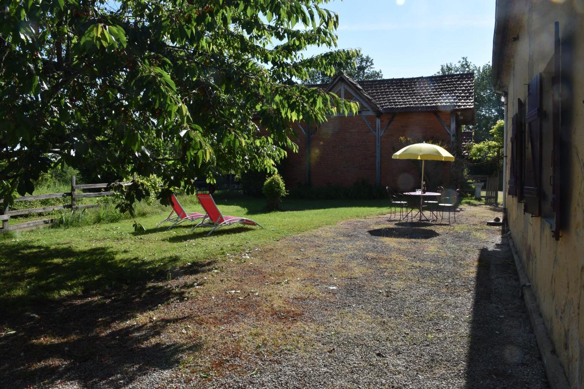 Du Vert & Du Bon Air - Linge Maison Inclus - Parking Prive Gratuit - Centre Ville Bergerac 10Mn - Domaine Bellevue Cottage En Perigord Lembras Exterior photo