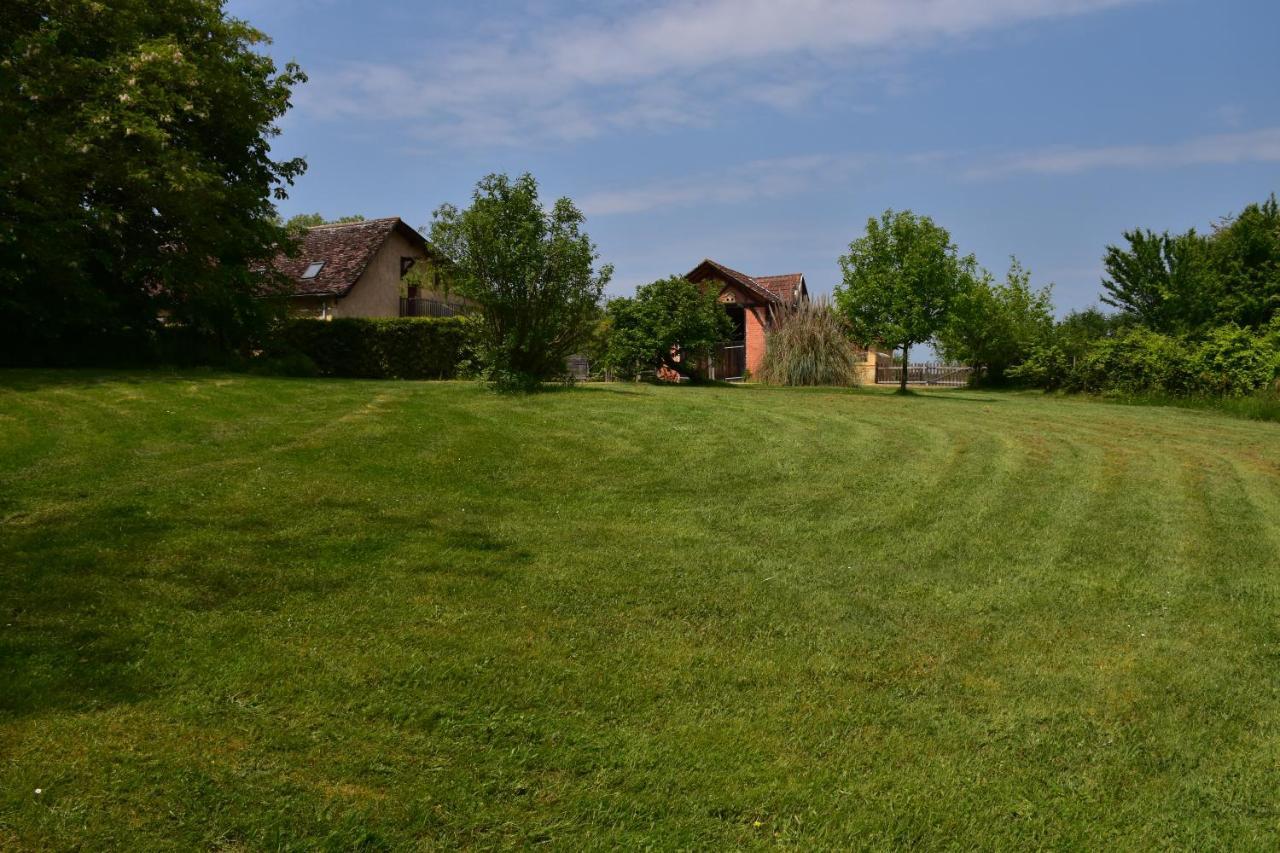 Du Vert & Du Bon Air - Linge Maison Inclus - Parking Prive Gratuit - Centre Ville Bergerac 10Mn - Domaine Bellevue Cottage En Perigord Lembras Exterior photo